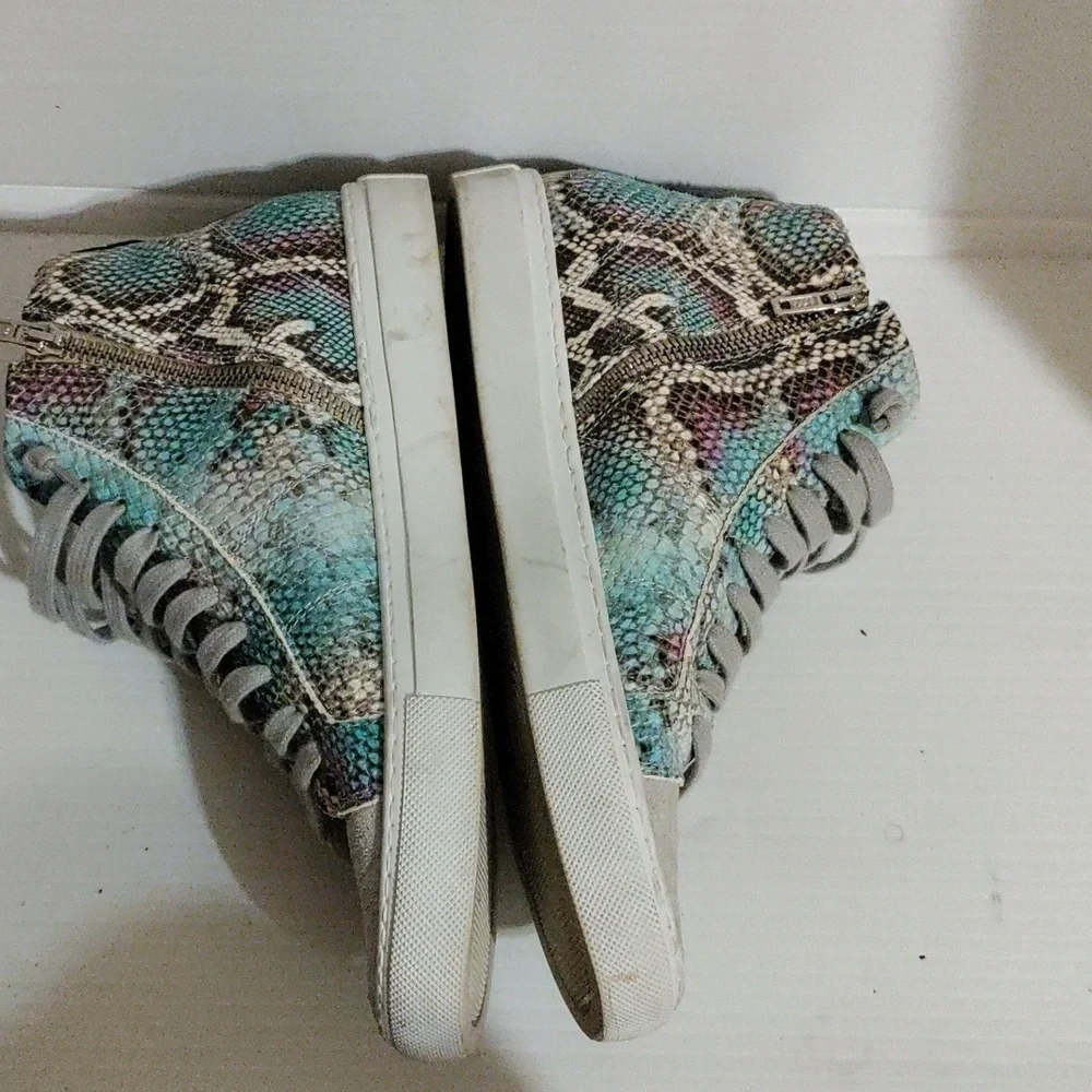 P448 Pastel Rainbow Snake Print Sneakers 38